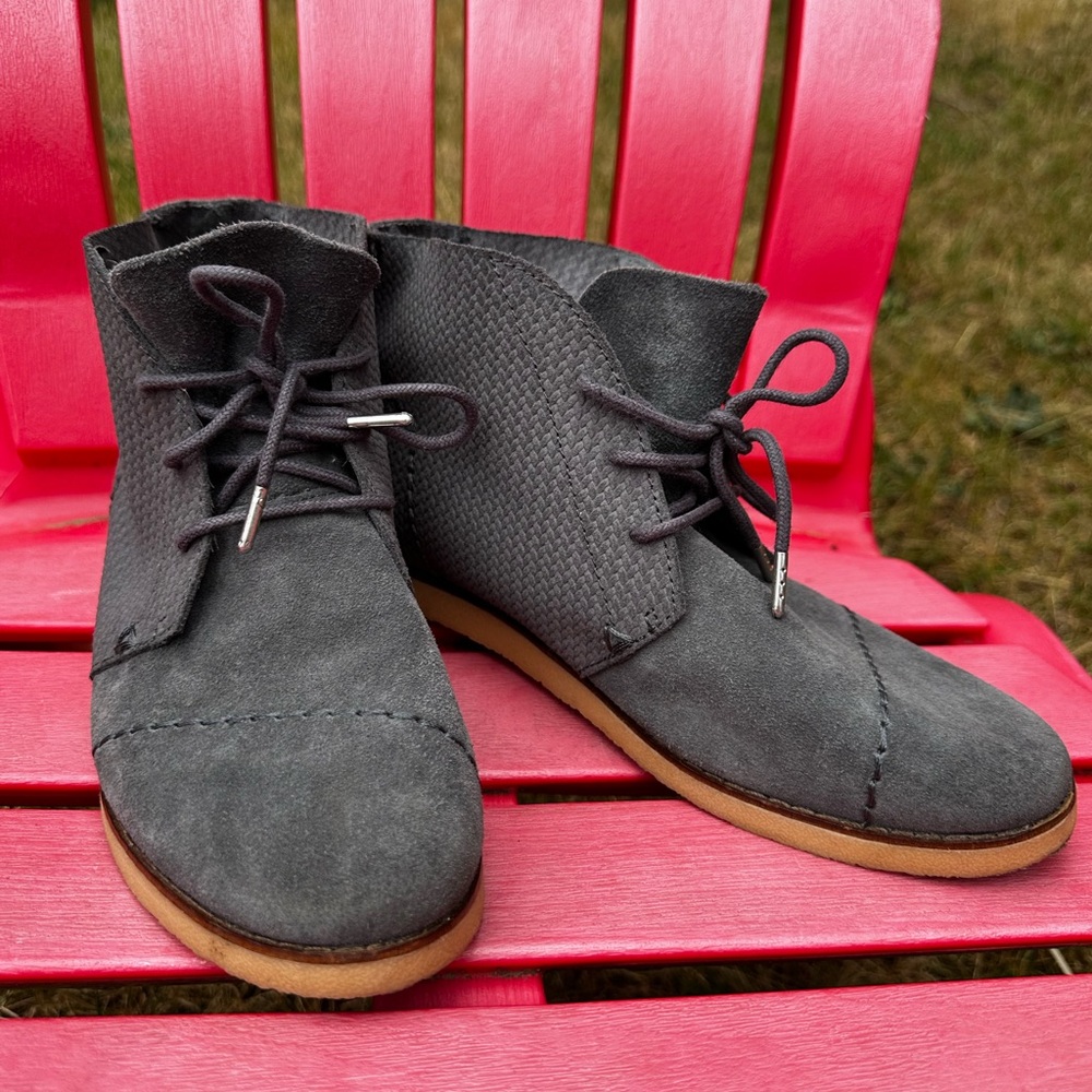 Toms women Mateo chukka boots